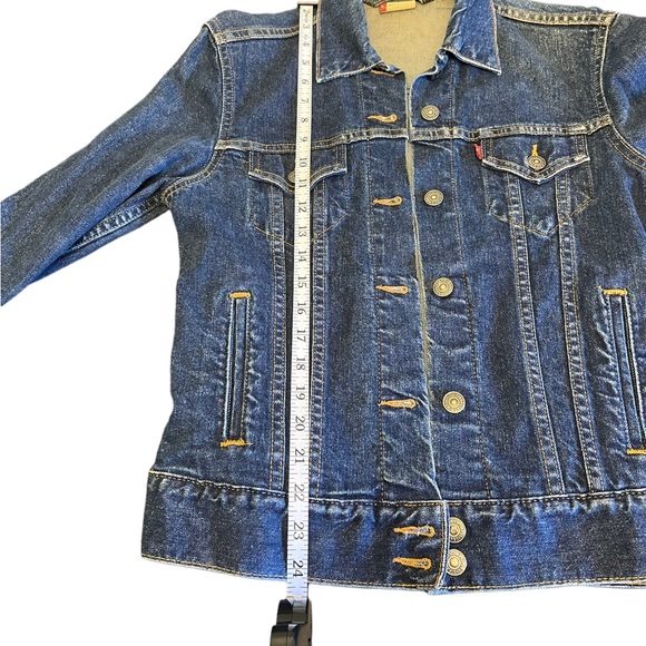 Levi’s jean jacket - Picture 3 of 4